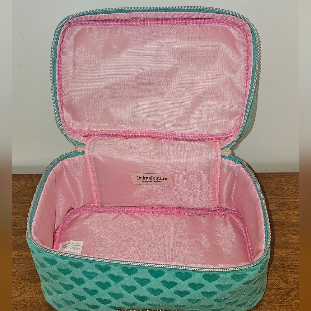 Juicy Couture Aqua Heart Pattern Cosmetic Bag - Picture 6 of 7